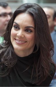 escritora Mónica Carrillo