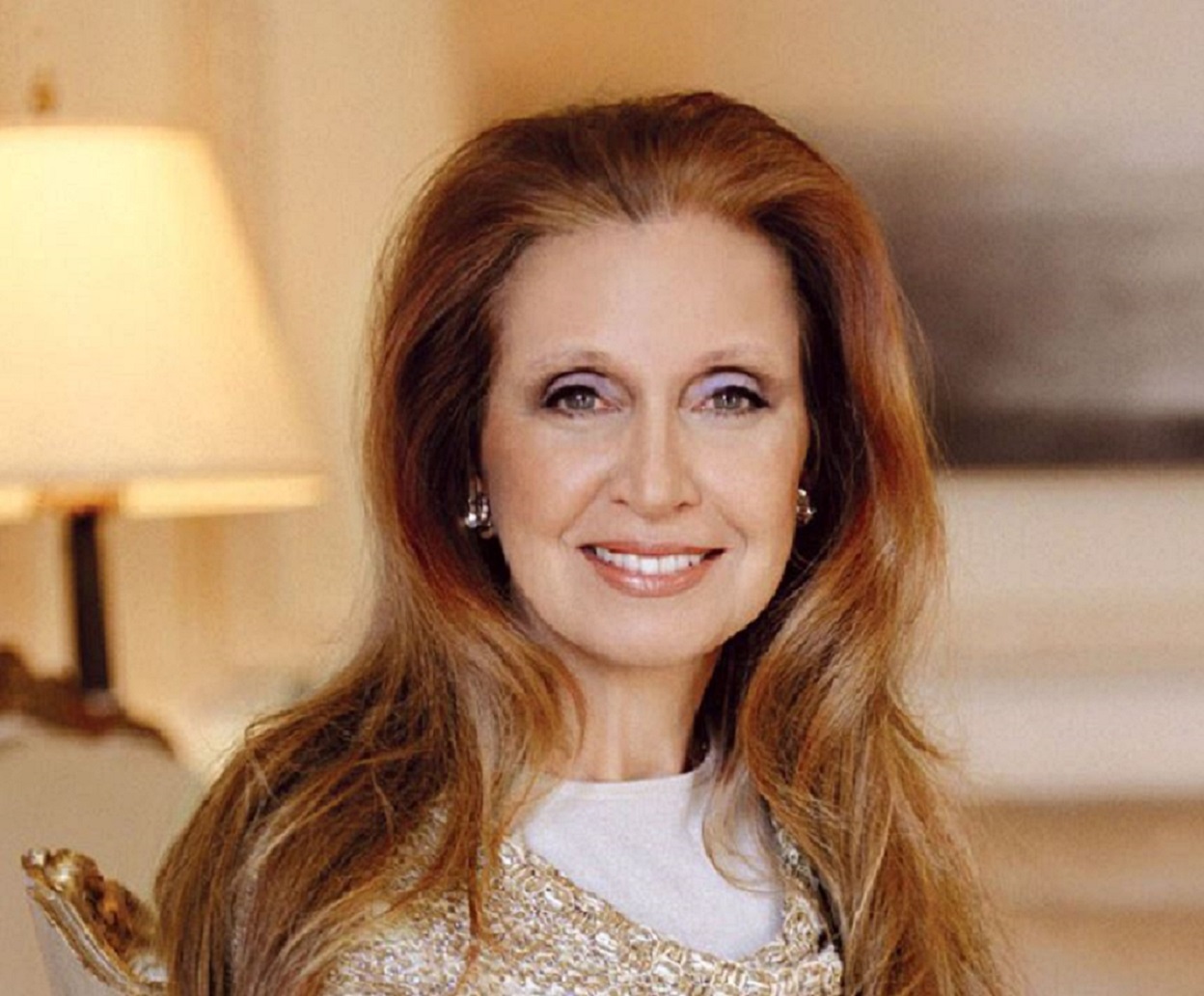 Мол разрядпен әйел оргазмы Орыс анамен секс онлайн