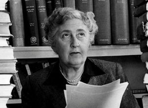 Китобхои Agatha Christie